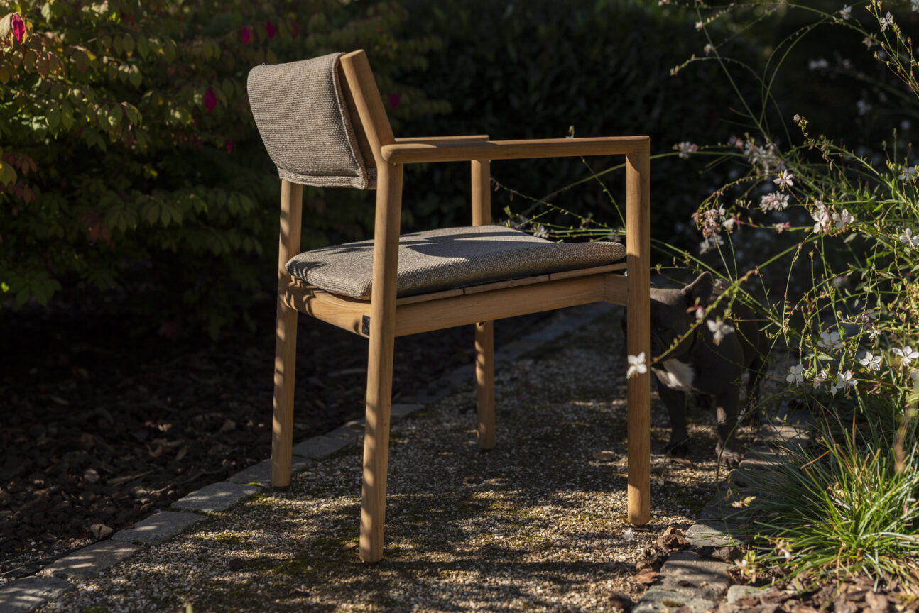 4so Levi Stacking Chair Natural Teak With Cushions